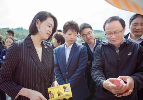 金坛区副区长叶琳对望仙桥酒评价和肯定